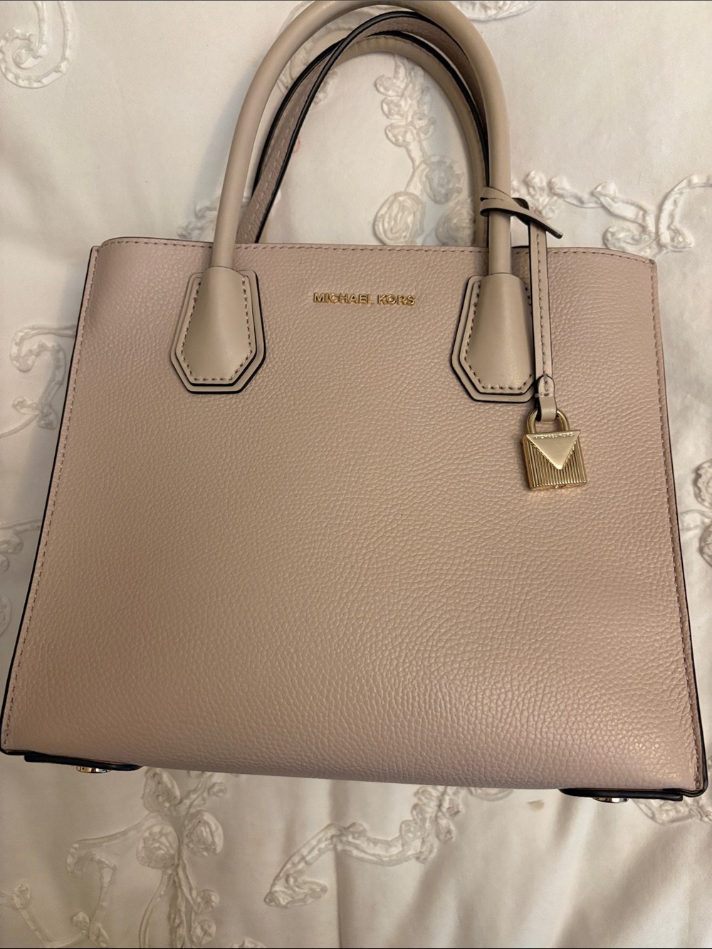 Michael Kors Beige/Blush Pink Pebbled Leather Crossbody Satchel New without tags